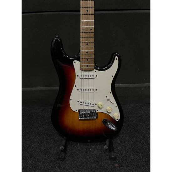 Squier by Fender Strat California Series Squier by Fender Strat California Series
