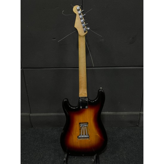 Squier by Fender Strat California Series Squier by Fender Strat California Series