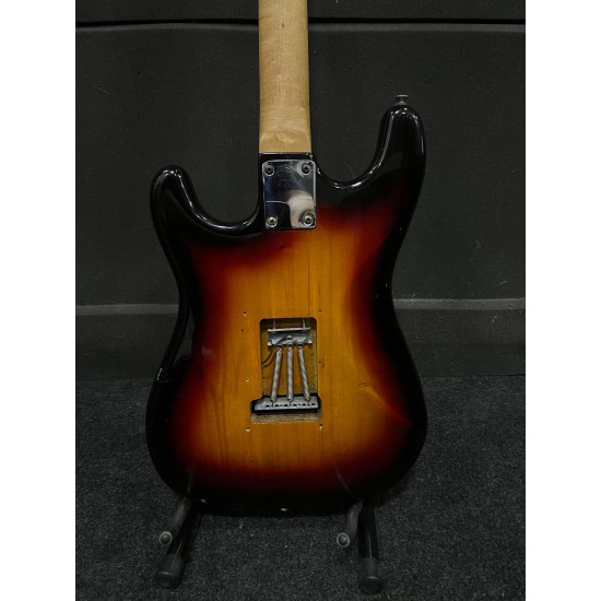 Squier by Fender Strat California Series Squier by Fender Strat California Series
