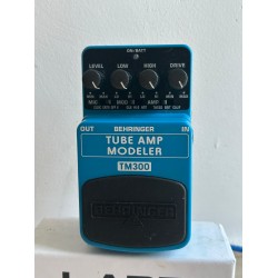Behringer Tube Amp Modeler TM 300
