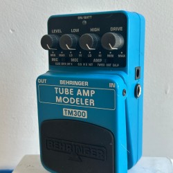 Behringer Tube Amp Modeler TM 300